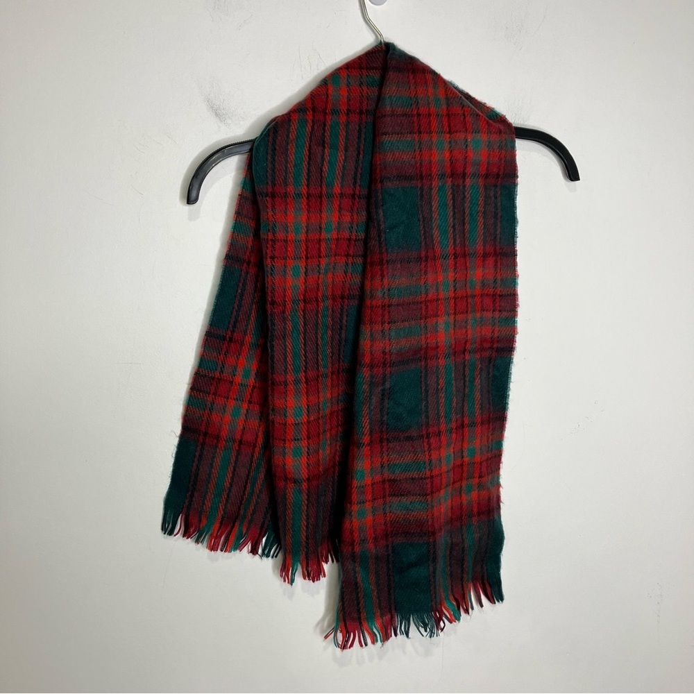 100% cashmere tartanβ plaid scarf made in England red green